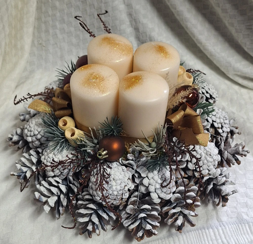 Adventní věnec zlatohnědý ps3507