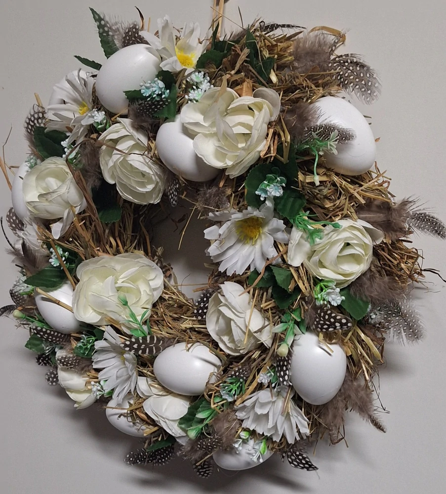 Ručně tvořený velikonoční věnec v bílé eleganci 35 cm ph5246