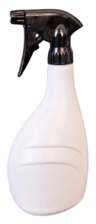 Bílý rozprašovač na květiny – plastový postřikovač